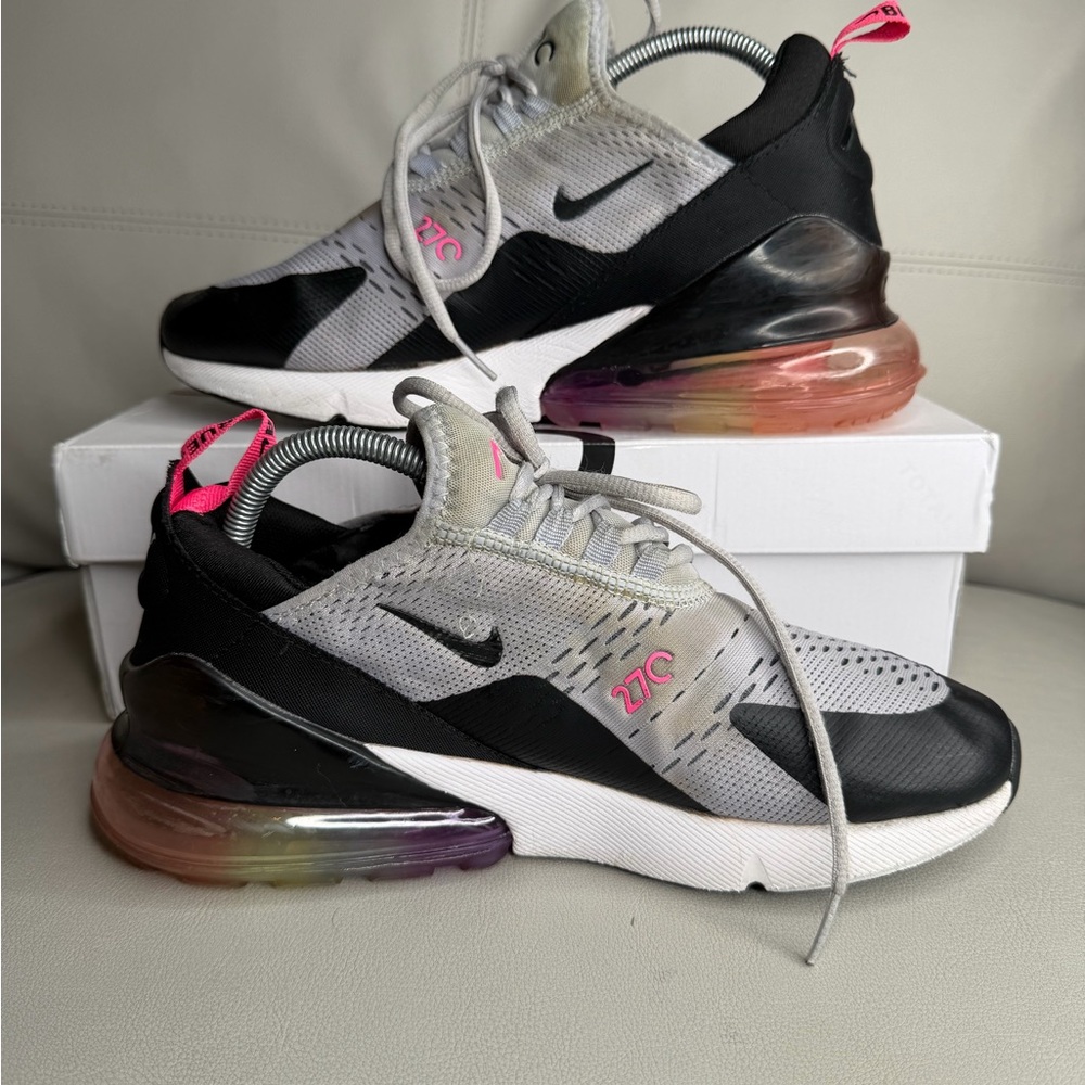 Nike Air Max 270 Be True Women’s Size 8.5 Multicolor
